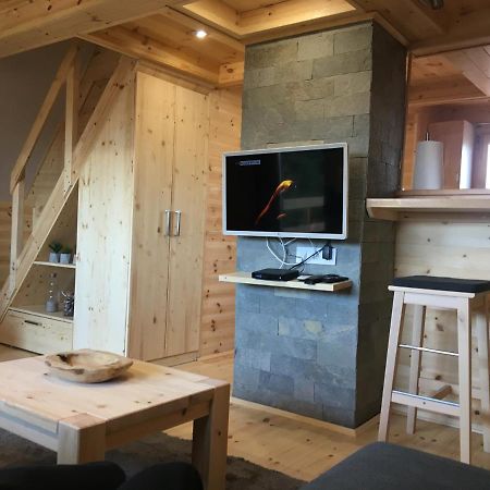 Wooden Apartman Premium Jacuzzival อัลโชเอิร์ช ภายนอก รูปภาพ
