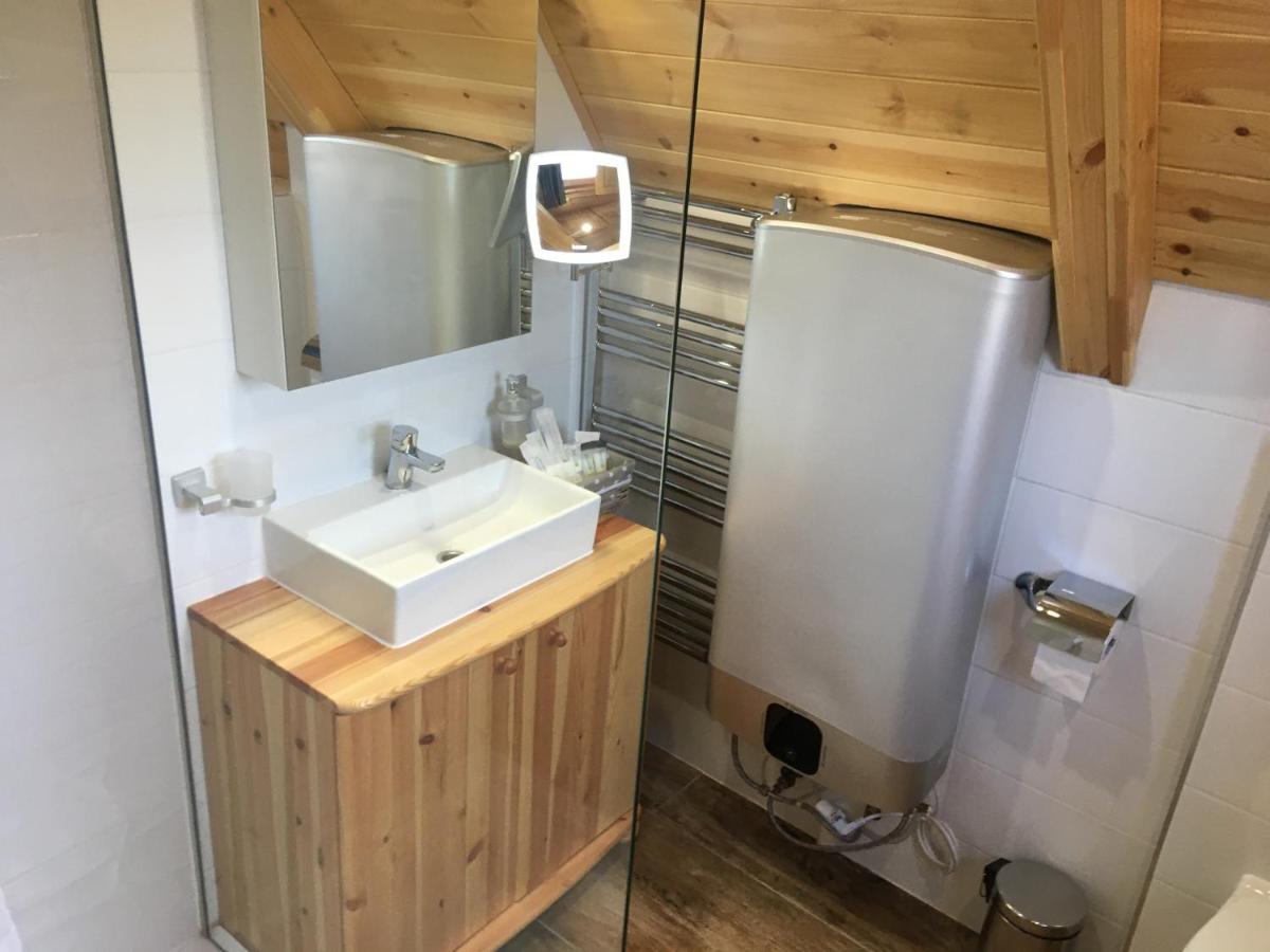 Wooden Apartman Premium Jacuzzival อัลโชเอิร์ช ภายนอก รูปภาพ