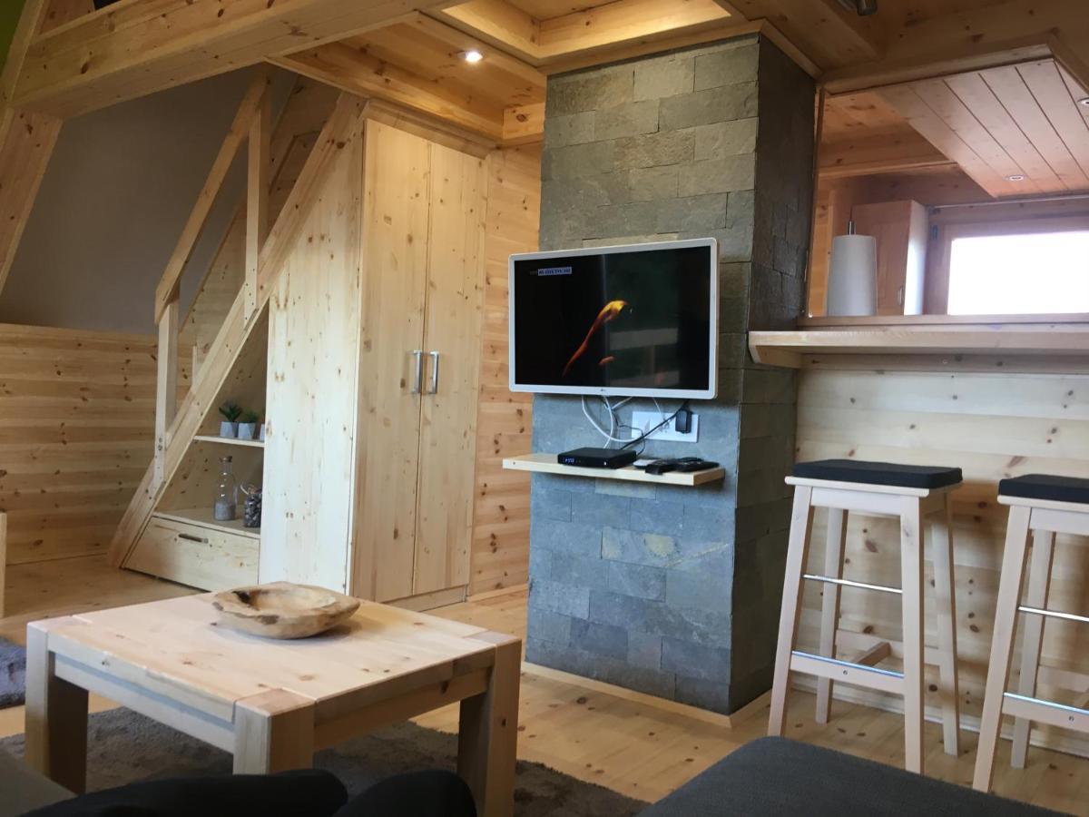 Wooden Apartman Premium Jacuzzival อัลโชเอิร์ช ภายนอก รูปภาพ