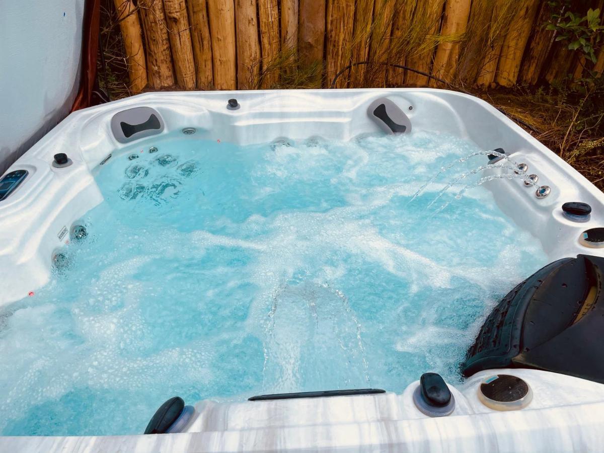 Wooden Apartman Premium Jacuzzival อัลโชเอิร์ช ภายนอก รูปภาพ